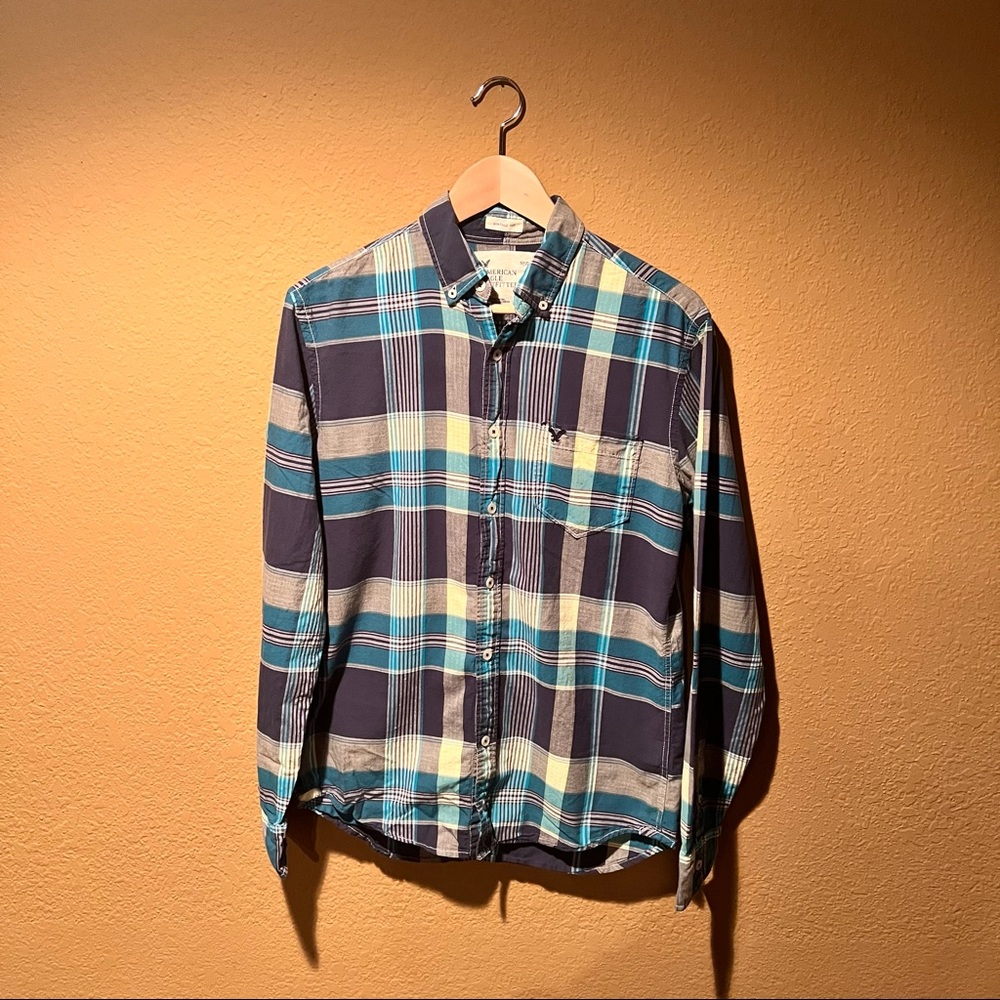 SOLD Lot of 2 American Eagle Outfitters Vintage Slim Plaid Button Down Shirts - Picture 3 of 16